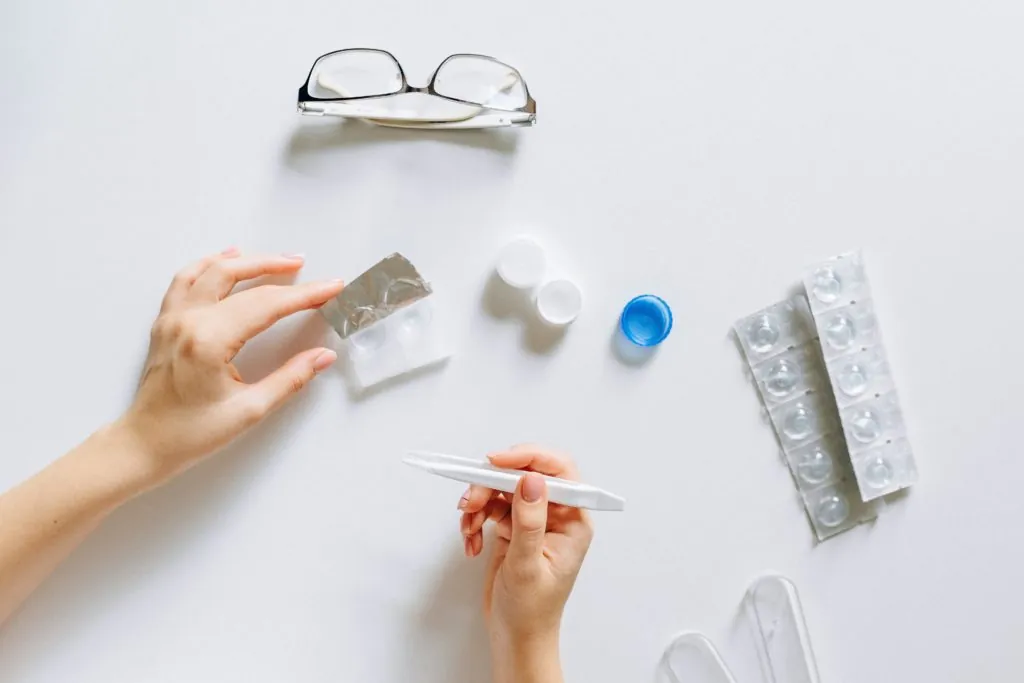 contact lens, eye infection care